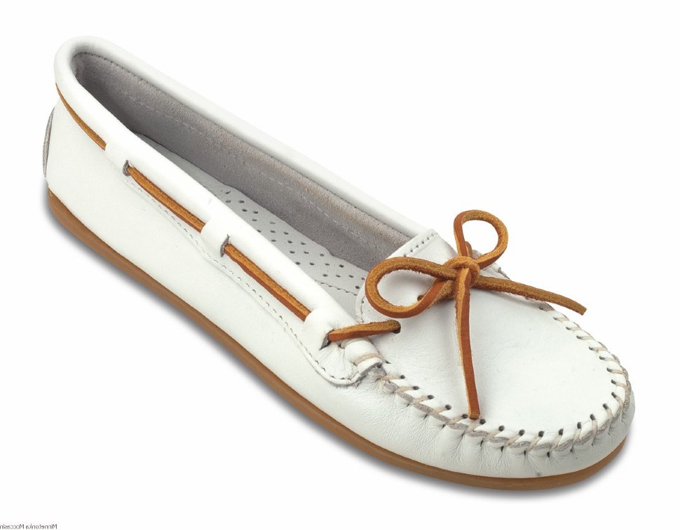 White minnetonka moccasins top
