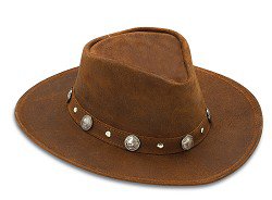 Шляпа с декоративными никелевыми монетками с изображением быка - коричневая / 9513